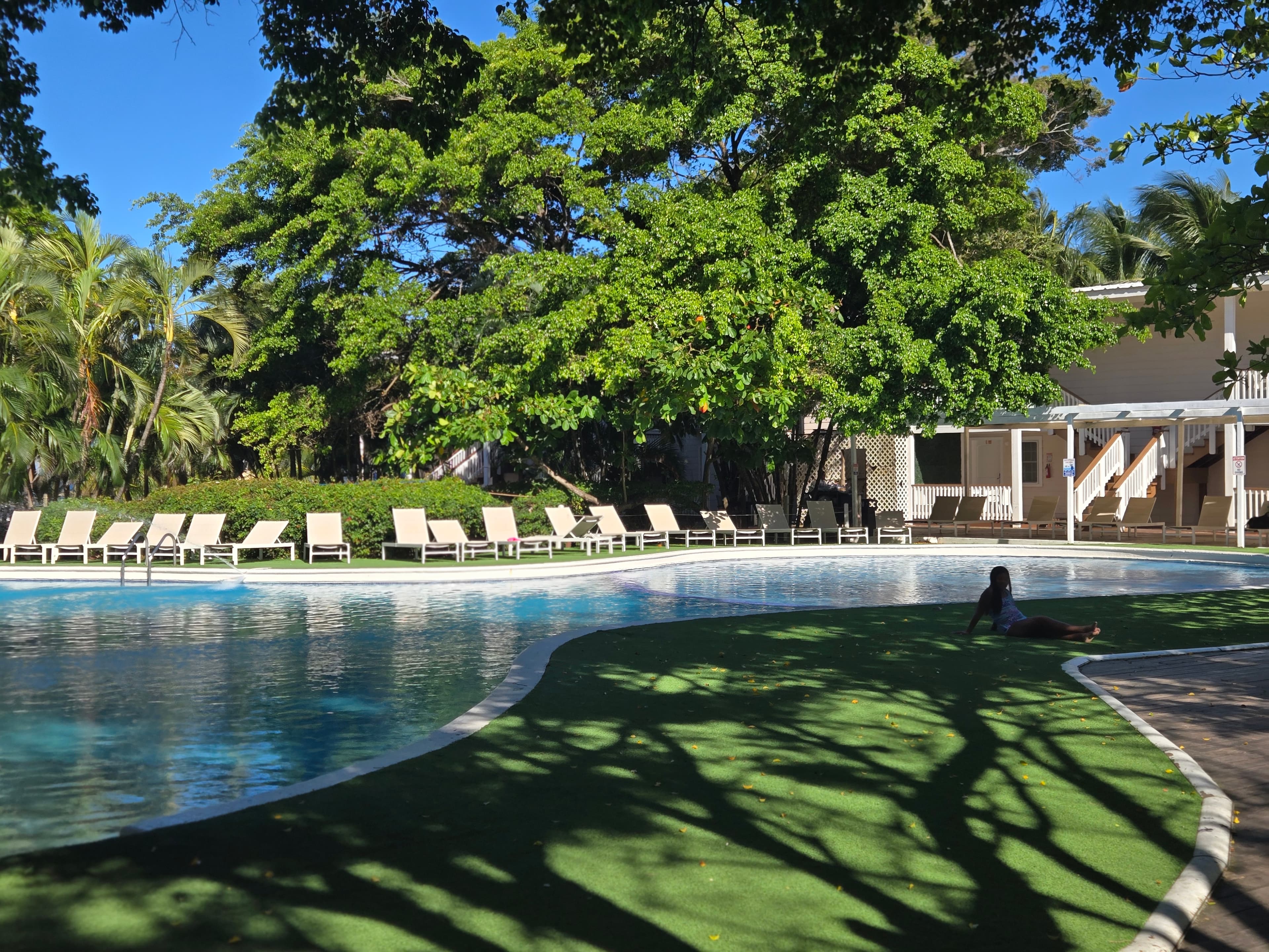 HENRY MORGAN HOTEL AND BEACH RESORT — Roatan, Honduras